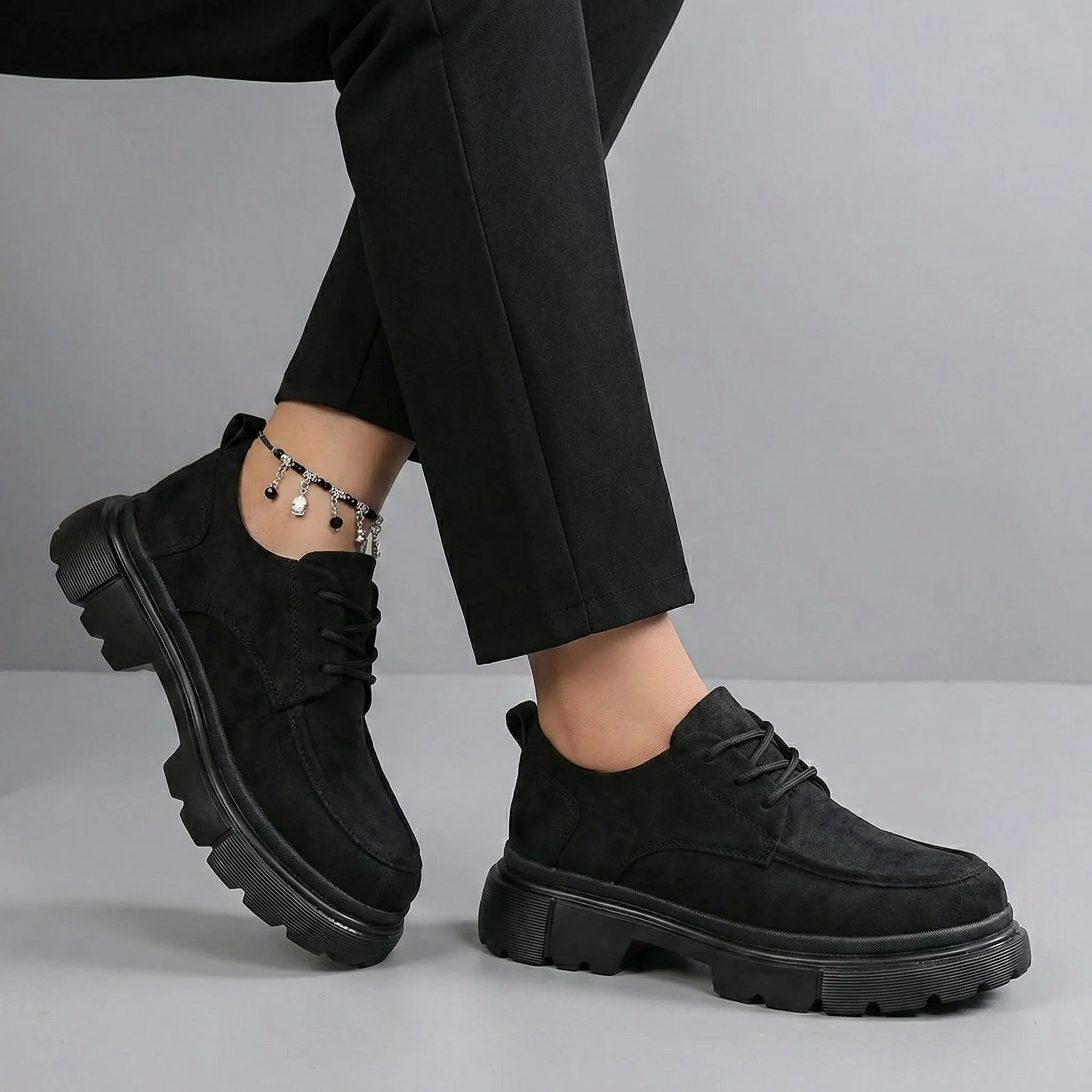 Sneakers Noir Daim Tres Confortable - Femme