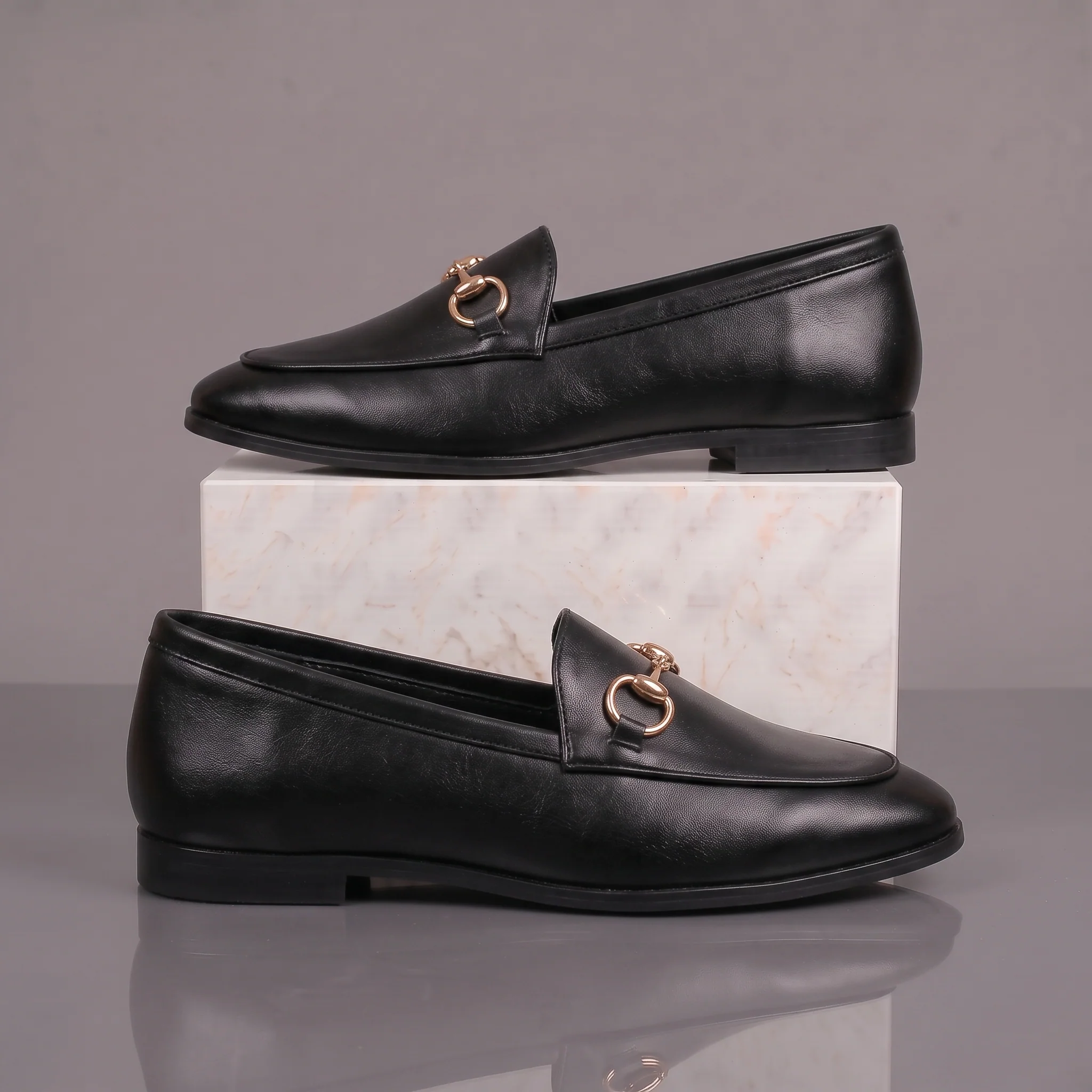 Chaussure Noir en Cuir Tres Confortable - Femme - Image 4
