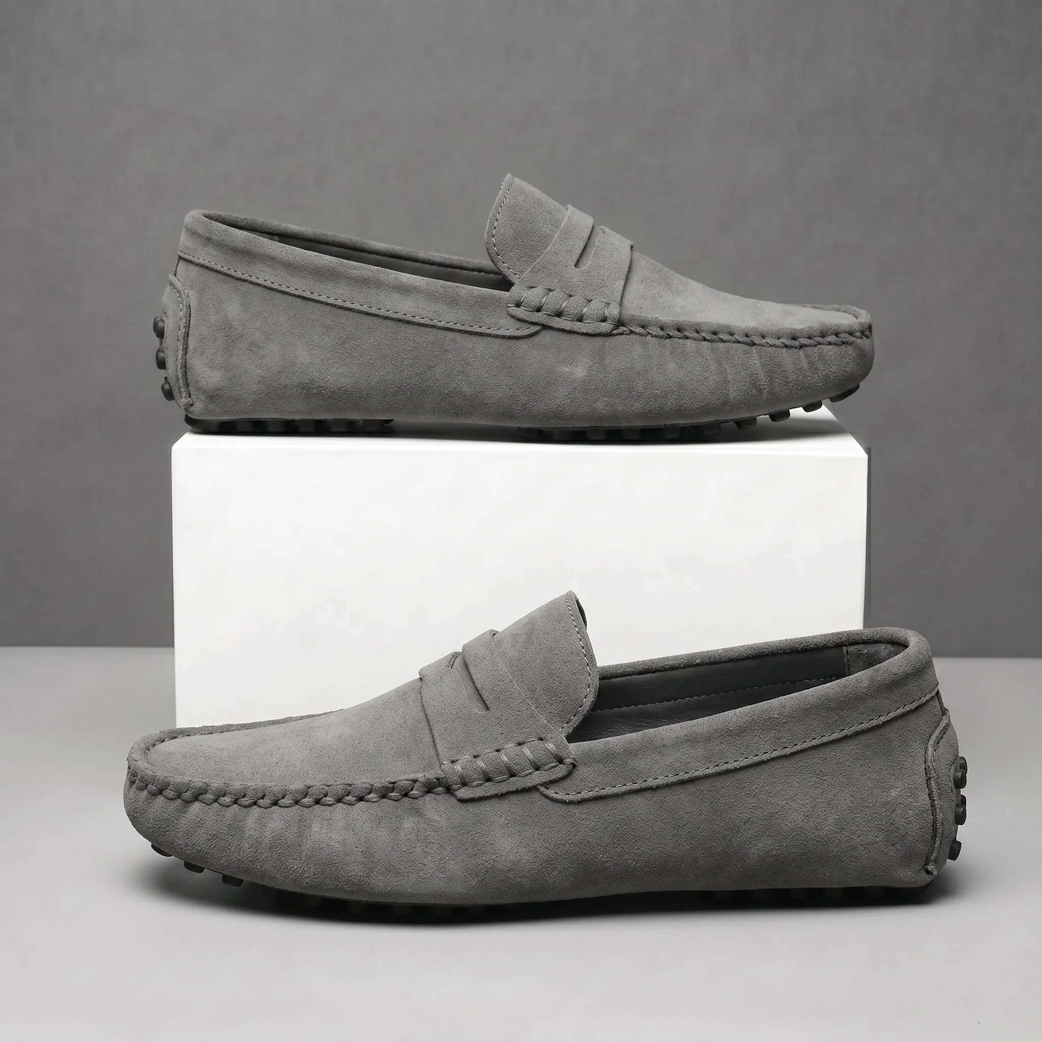Mocassin Daim Gris Tres Confortable  - Pour Hommes - Image 3
