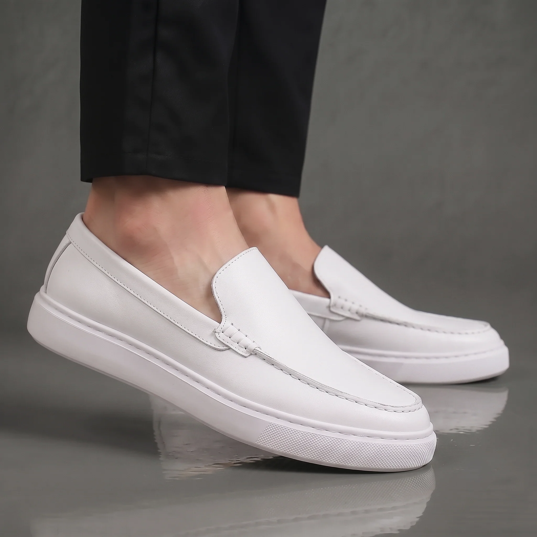 Mocassins Cuir Blanc - Tres Confortable