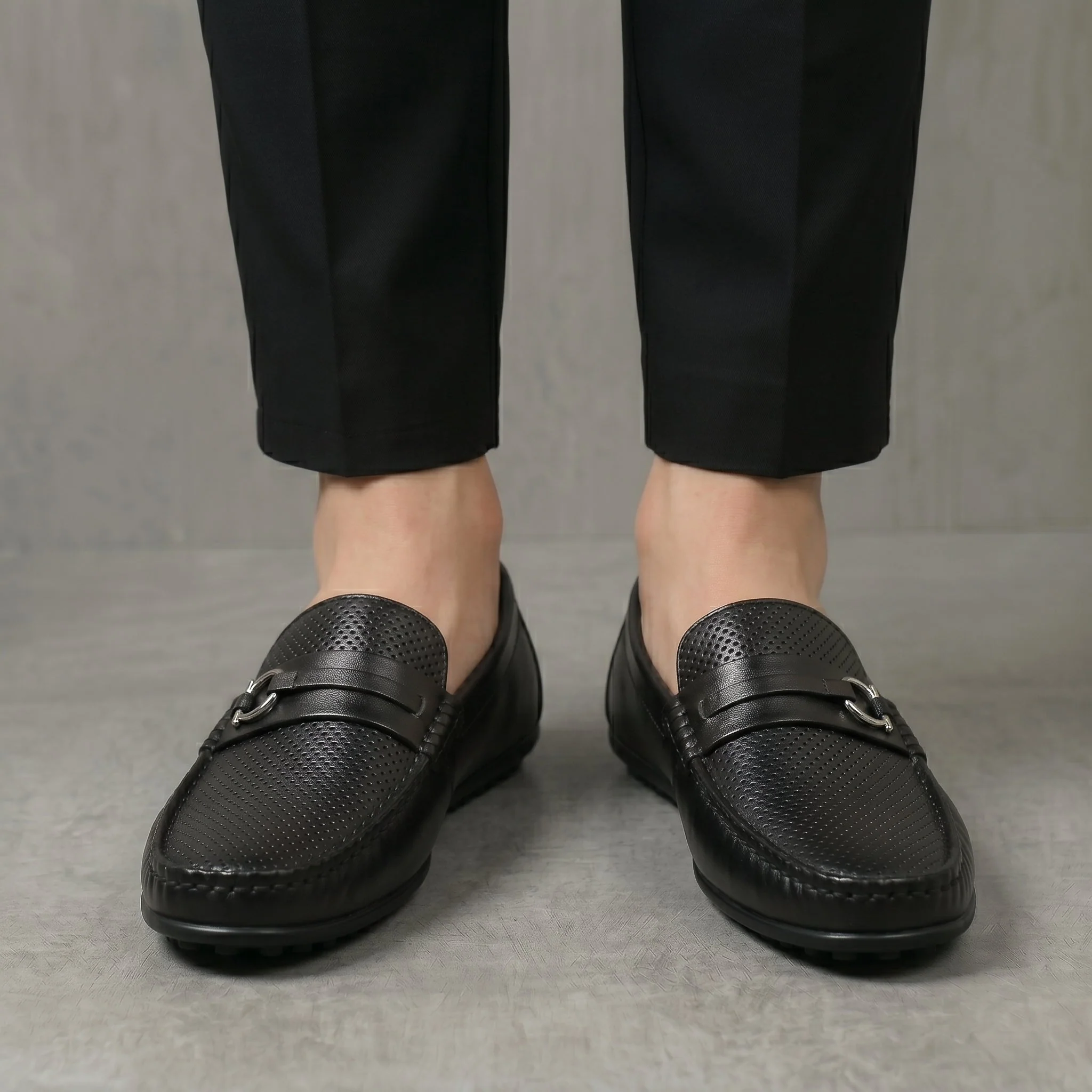 Mocassin Cuir Noir de Luxe Tres Confortable - Image 4