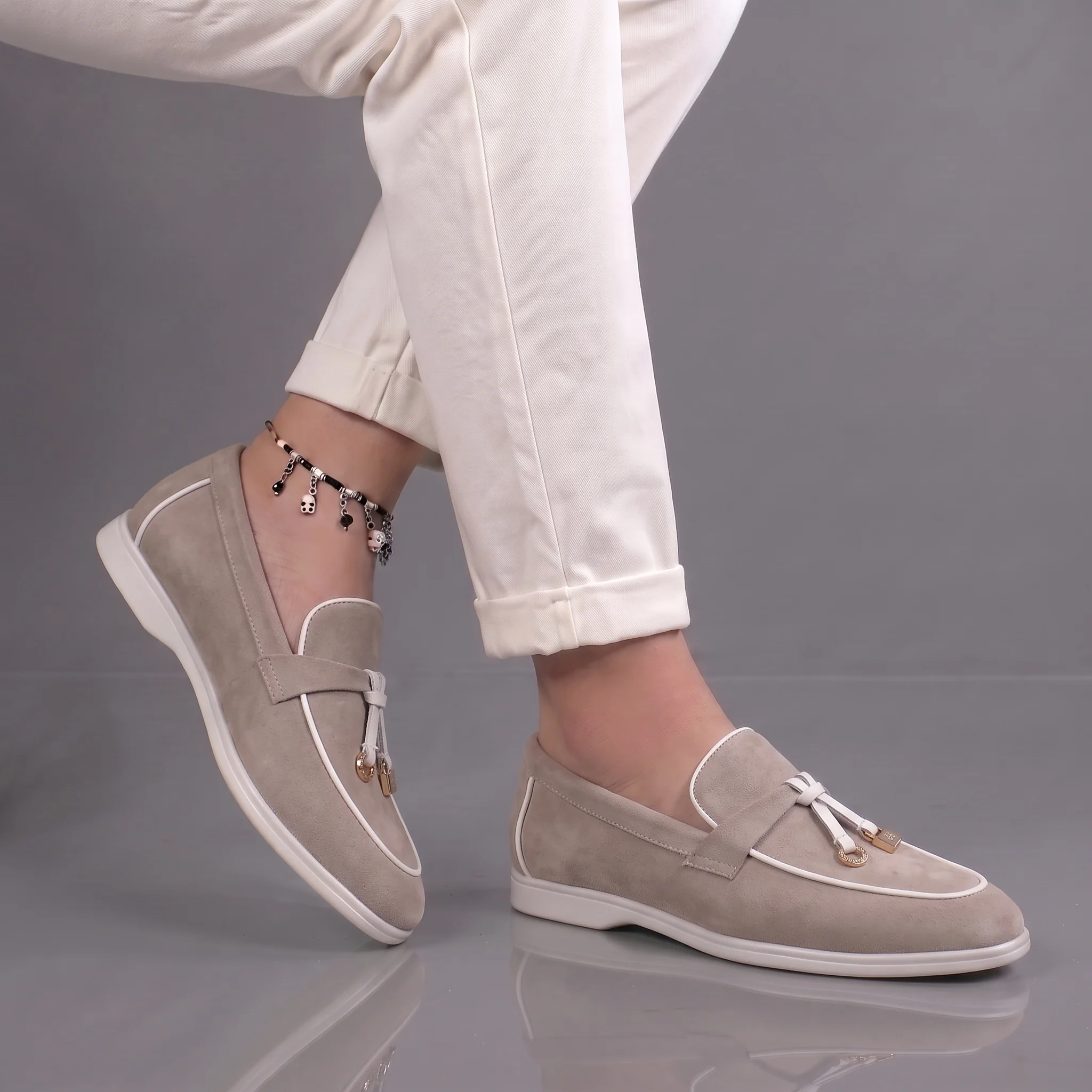 Mocassins Beige Daim de Luxe Tres Confortable - Femme
