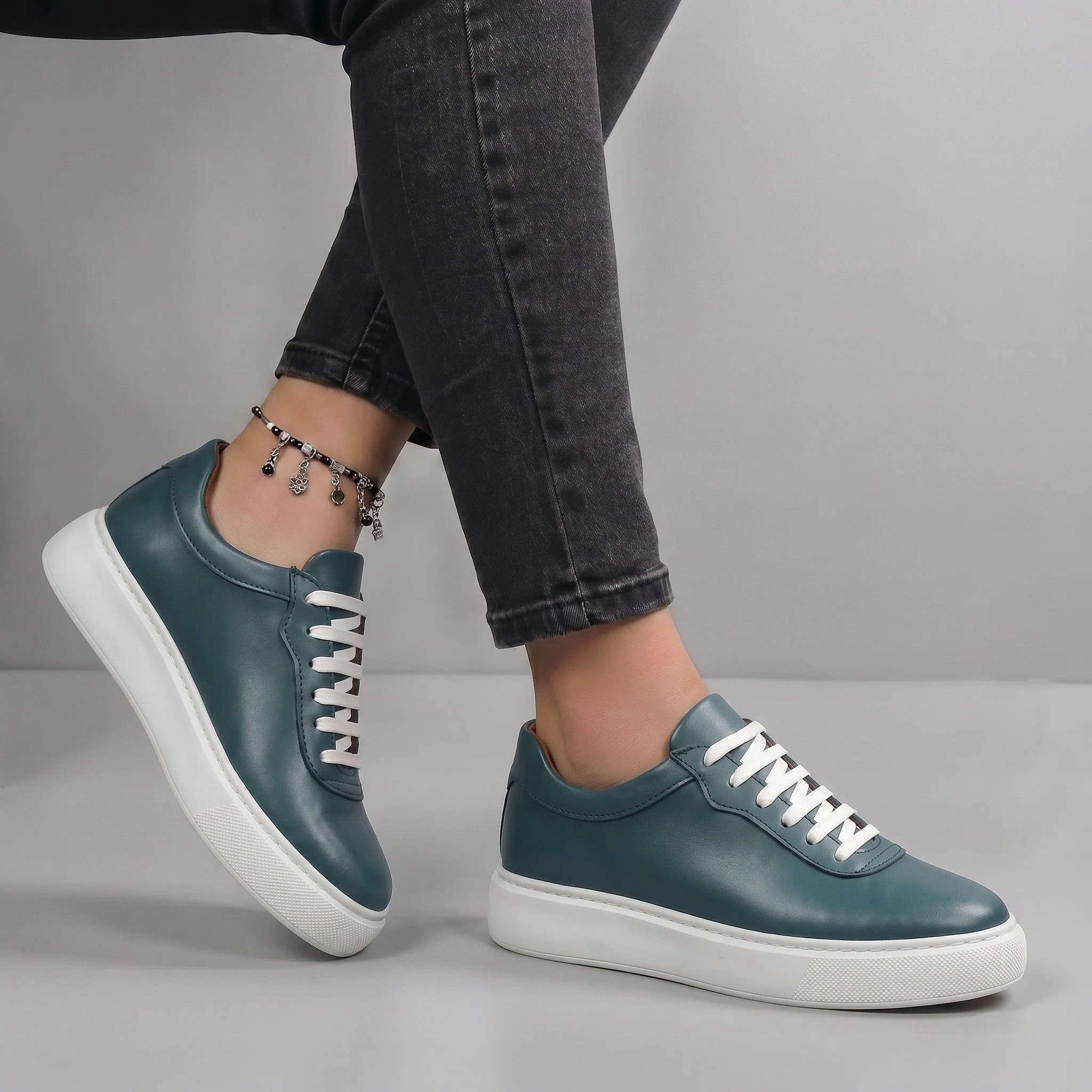 Sneakers Vert canard en Cuir Tres Confortable - Femme