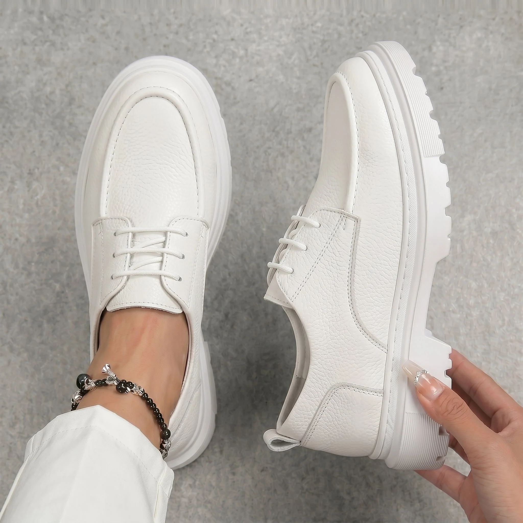 Chaussure Blanc en Cuir Tres Confortable - Femme - Image 3