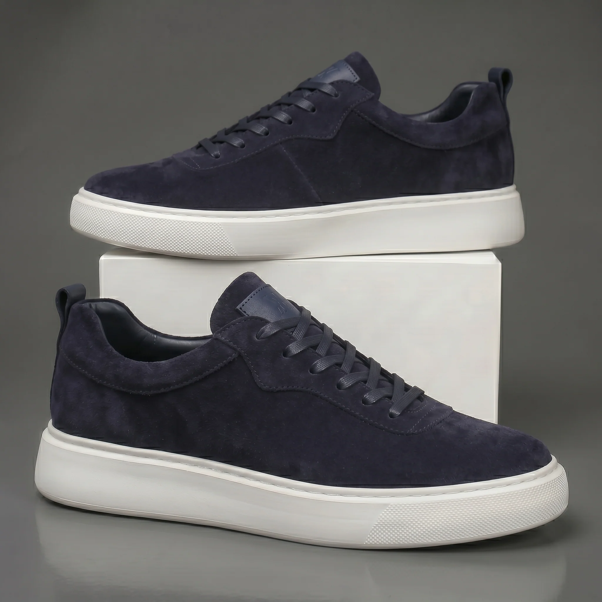Sneakers BleuMarine en Daim - Tres Confortable - Image 3