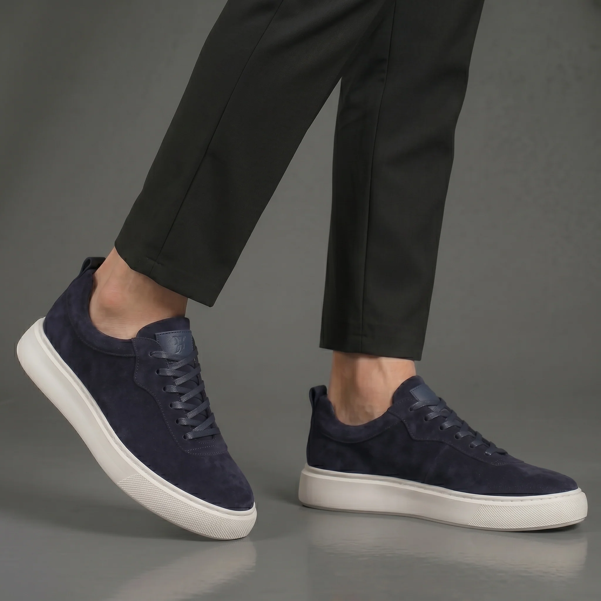 Sneakers BleuMarine en Daim - Tres Confortable - Image 7
