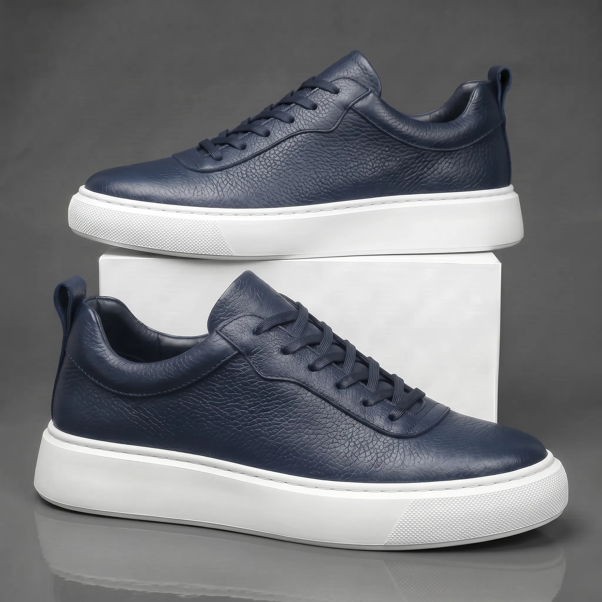 Sneakers BleuMarine en Cuir Grainé - Tres Confortable - Image 4
