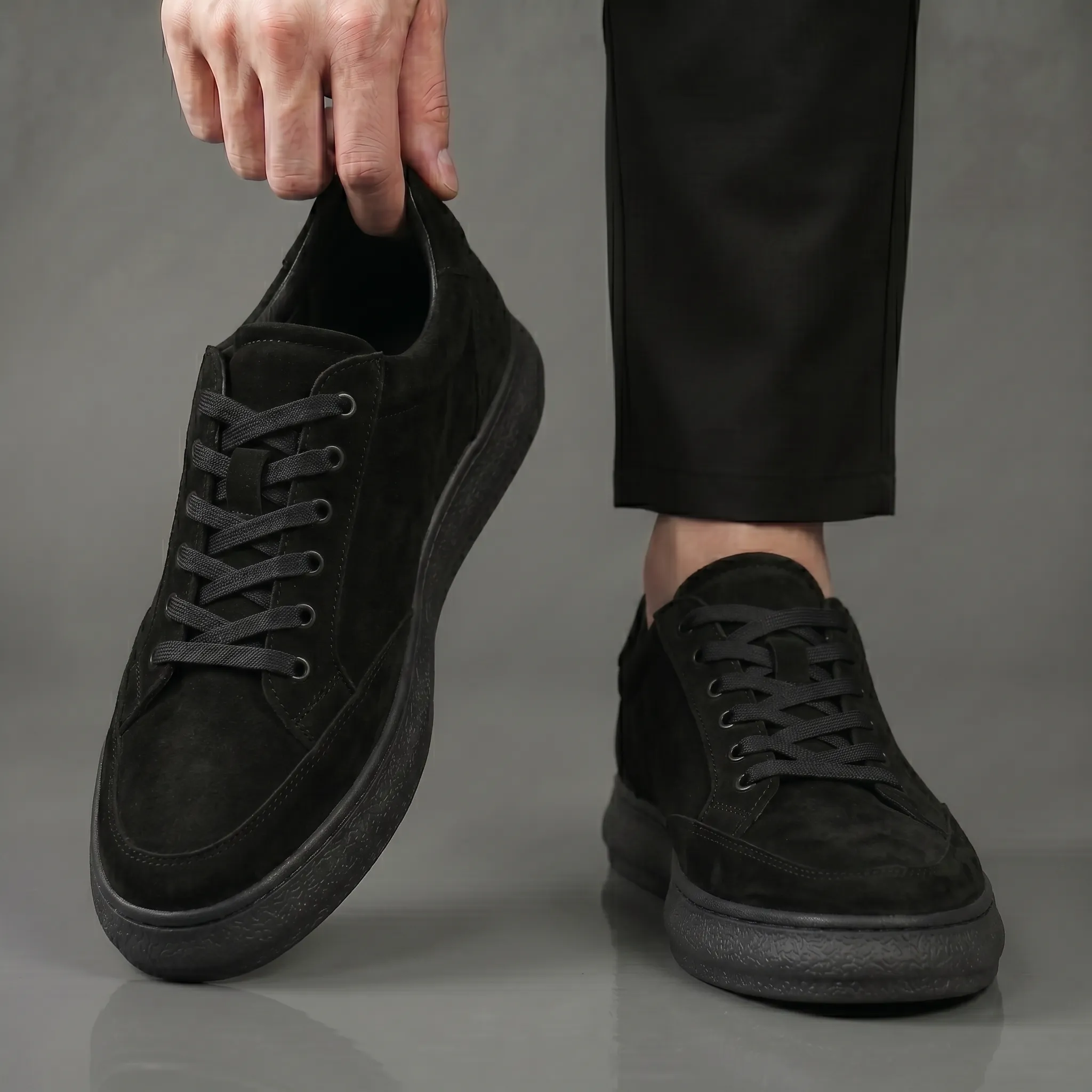 Sneakers Noir Daim - Tres Confortable - Image 3