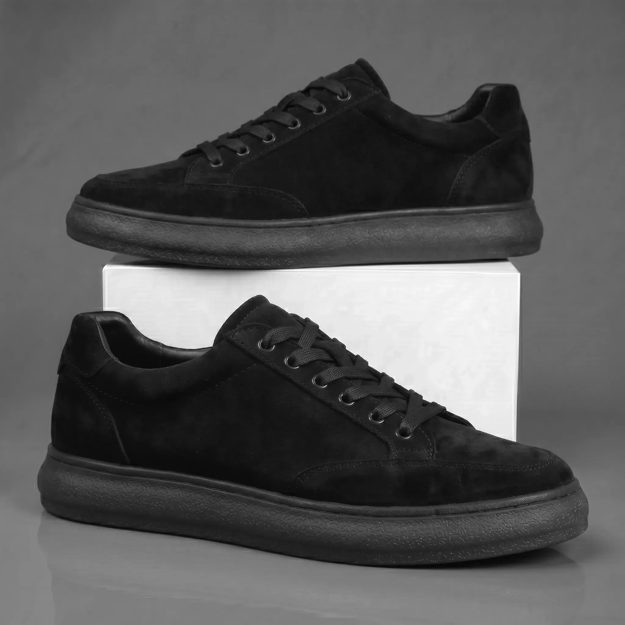 Sneakers Noir Daim - Tres Confortable - Image 5