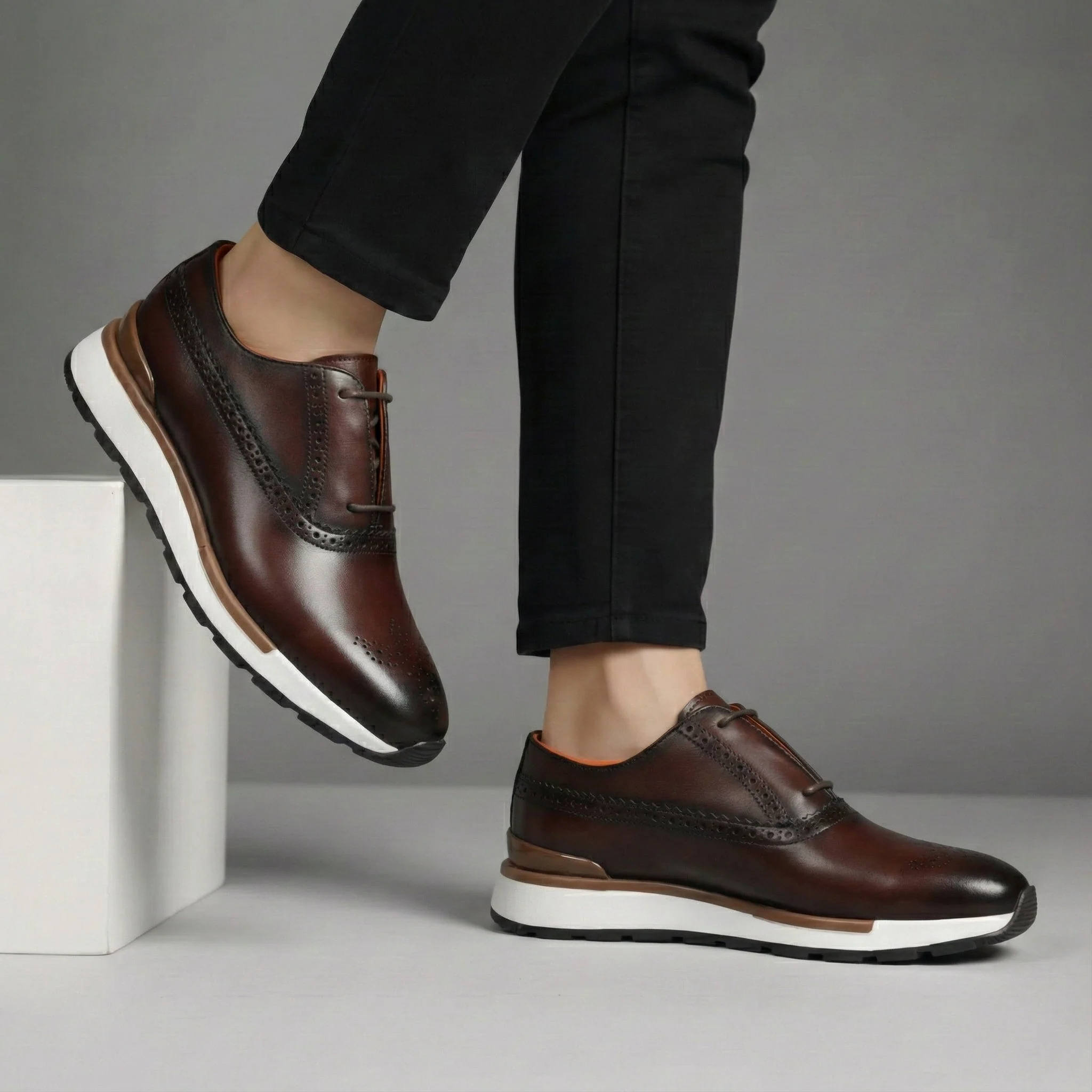 Sneakers Marron de Luxe en Cuir  - Tres Confortable - Image 4