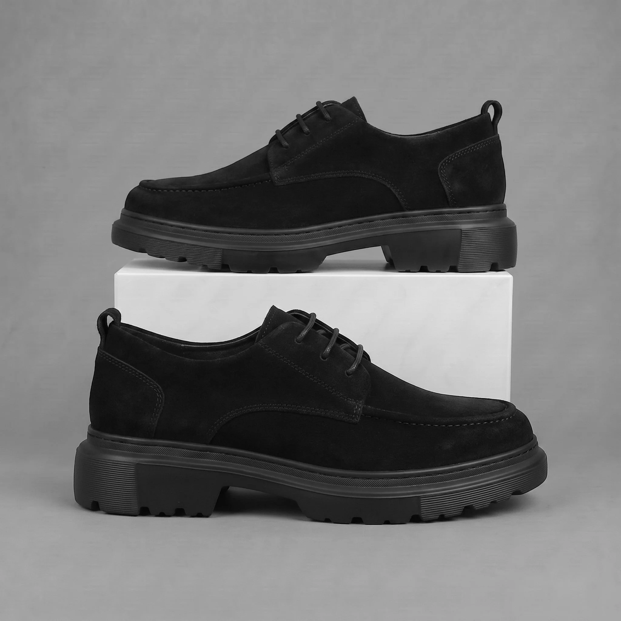 Sneakers Noir Daim Tres Confortable - Femme - Image 4