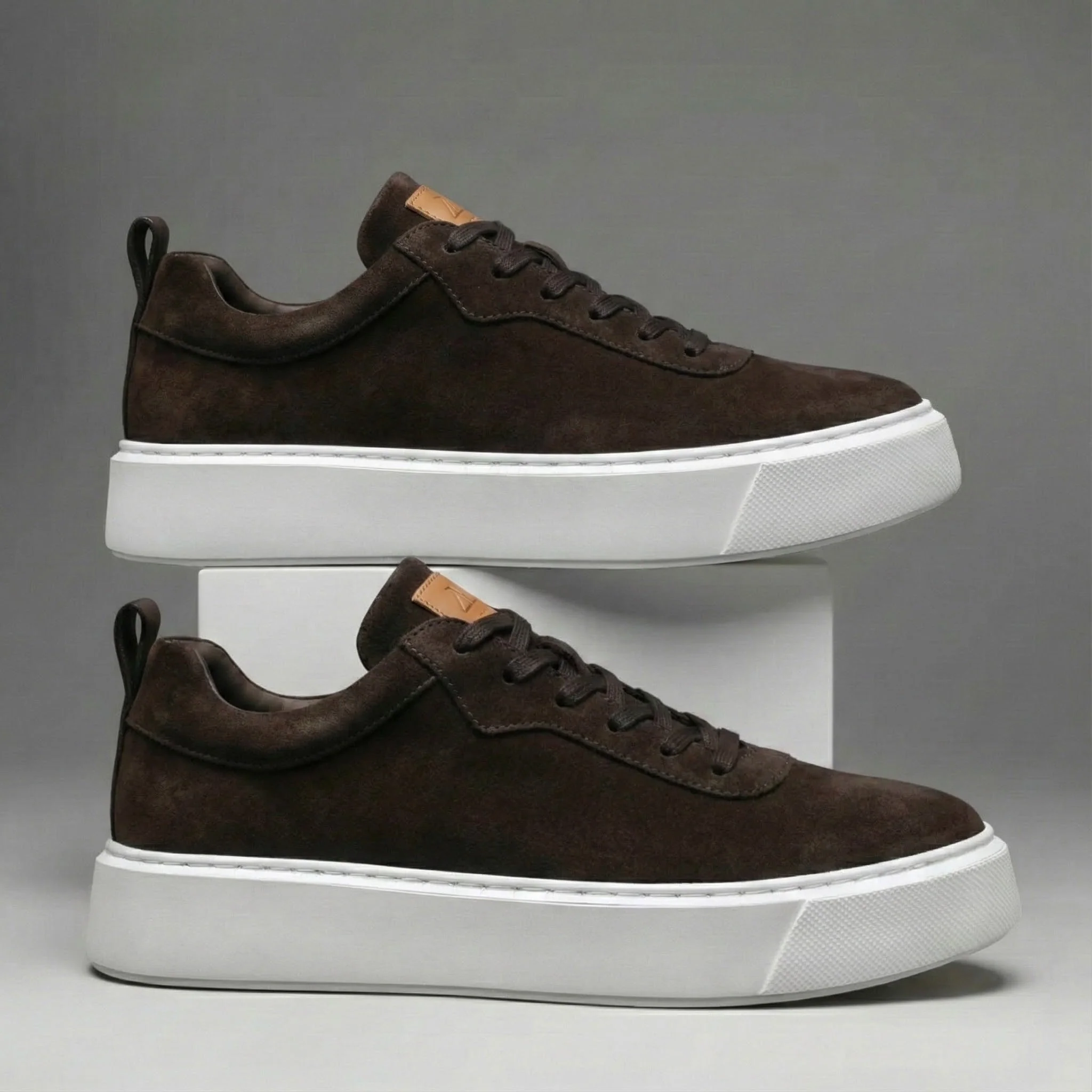 Sneakers en Daim - Tres Confortable - Image 10