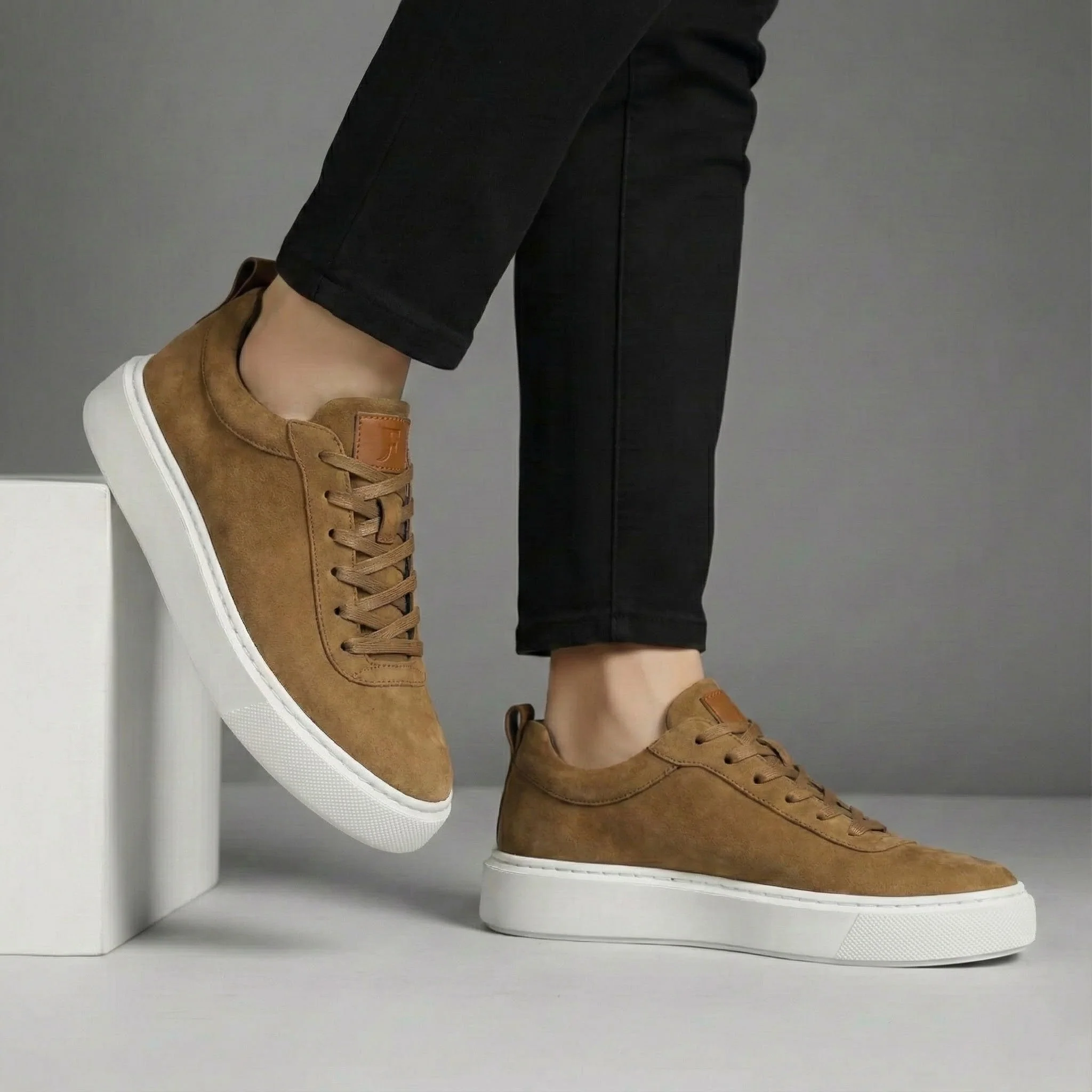 Sneakers en Daim - Tres Confortable - Image 19