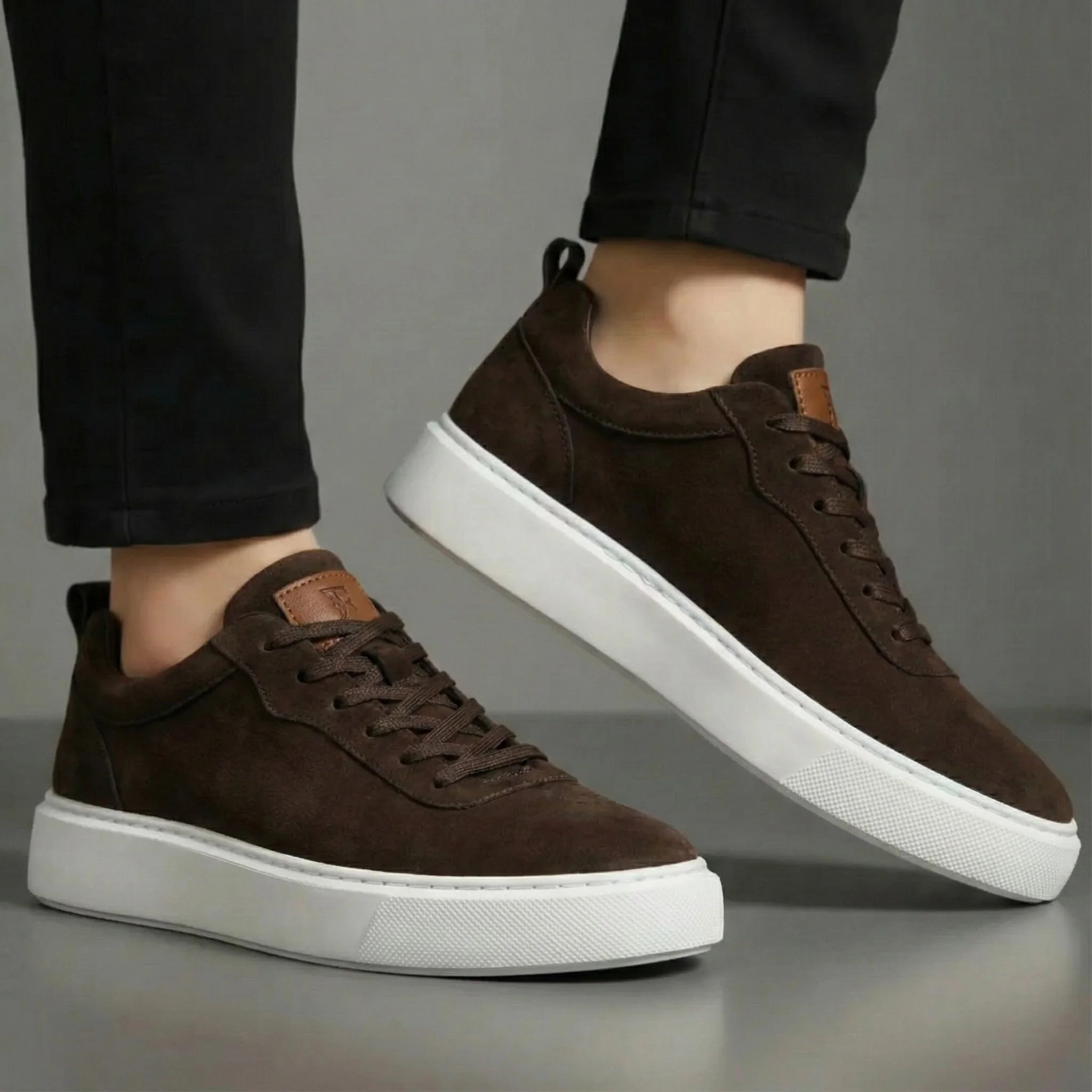 Sneakers en Daim - Tres Confortable - Image 8