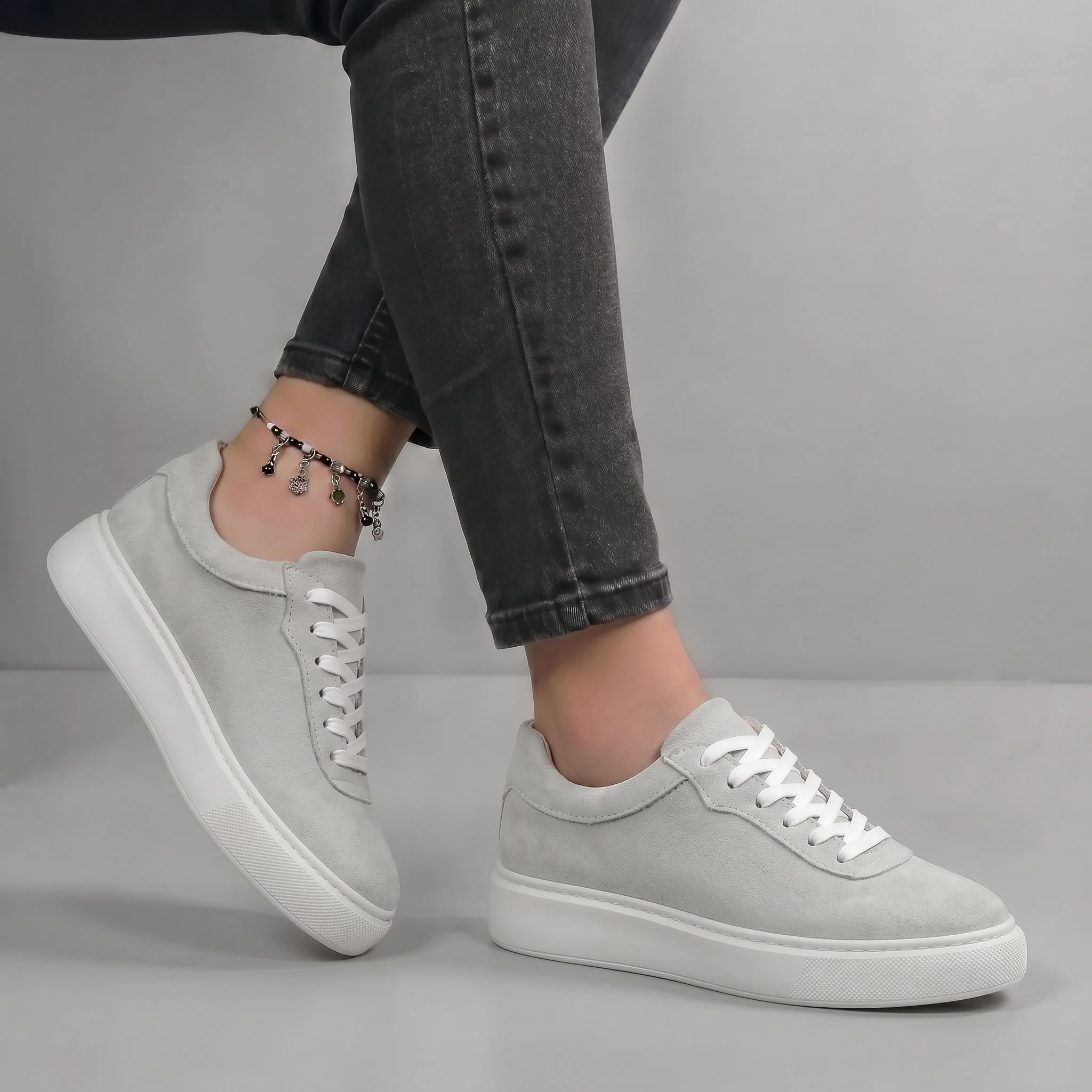 Sneakers Gris en Daim Tres Confortable - Femme