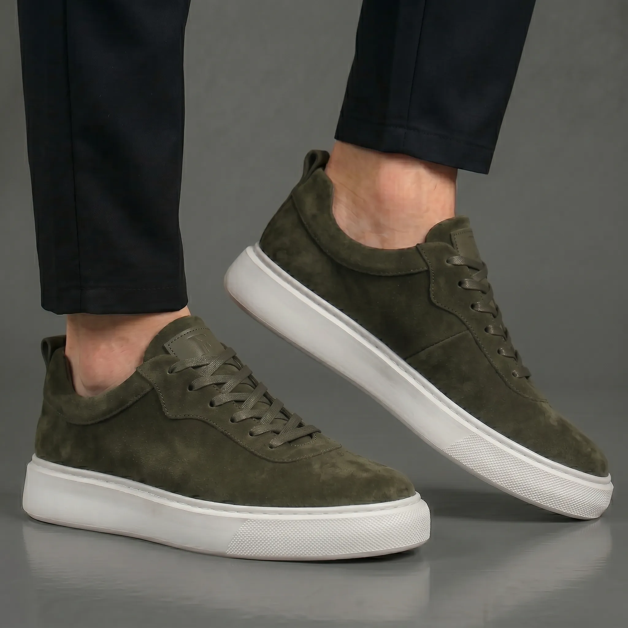 Sneakers Vert olive en Daim - Tres Confortable - Image 2