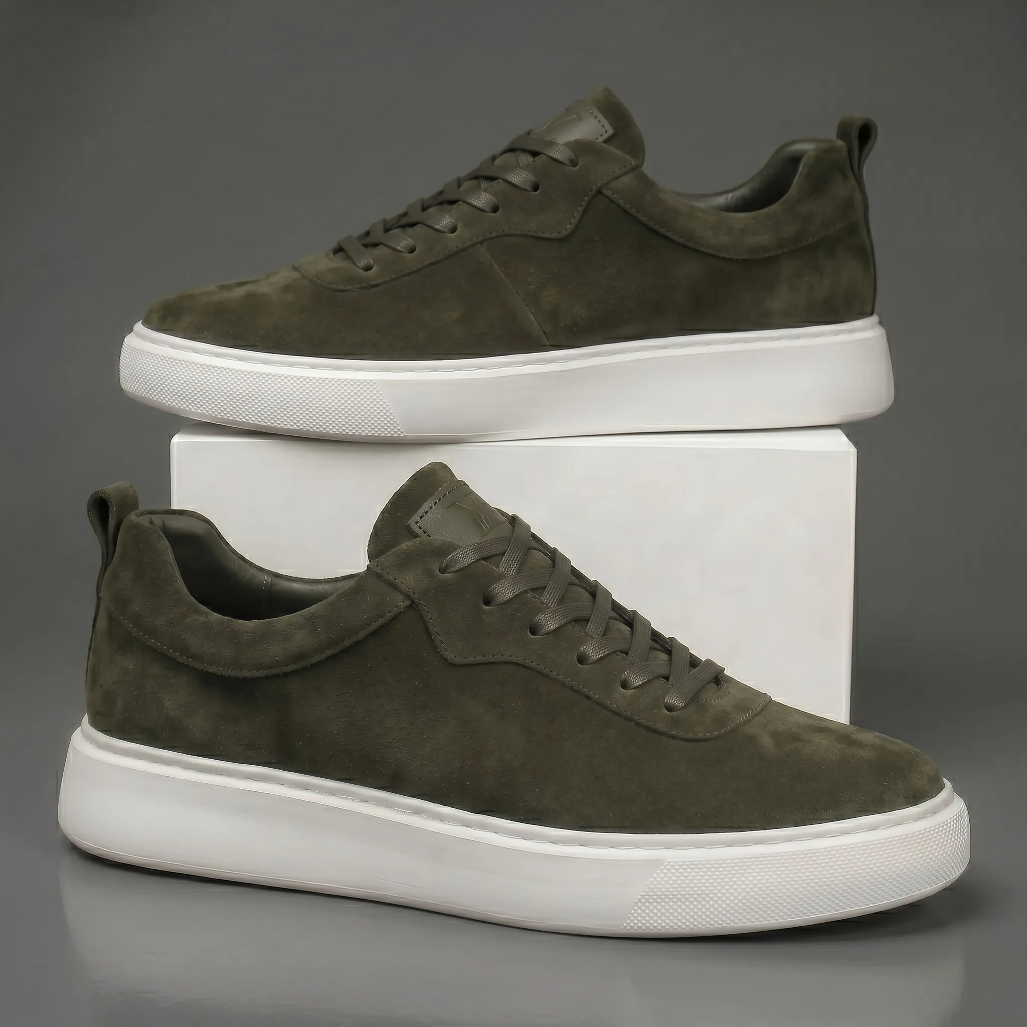 Sneakers Vert olive en Daim - Tres Confortable - Image 3
