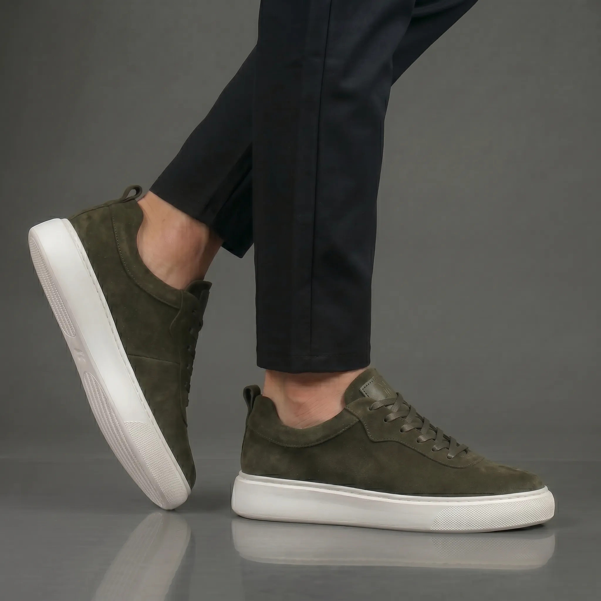 Sneakers Vert olive en Daim - Tres Confortable - Image 4